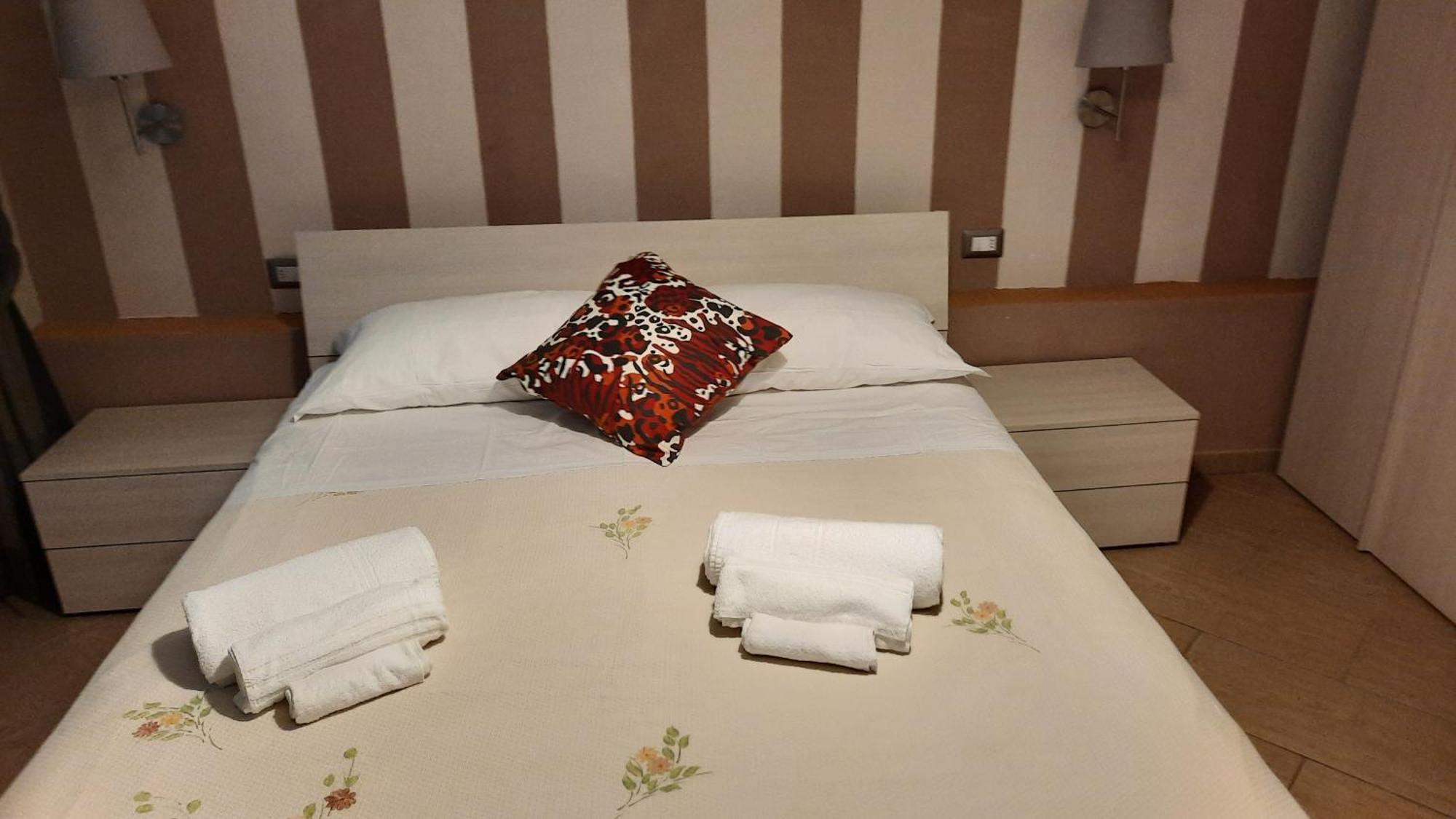 Double Room Private Bathroom
