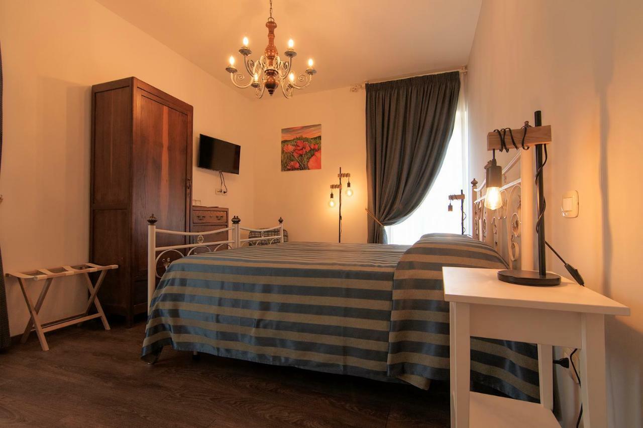 Double or Twin Room Private Bathroom